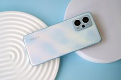 Smartphone cấu hình 'khủng', sạc 67W, màn hình 144Hz, giá rẻ bất ngờ
