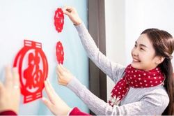Treo gì trước cửa nhà để giữ bình yên?