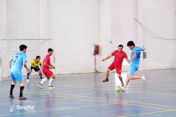 Sôi nổi giải bóng đá 'Báo Đồng Nai và những người bạn' lần thứ nhất