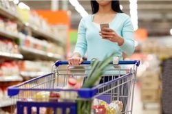 Điện, xăng, thực phẩm tăng giá: Gánh nặng chi tiêu của người tiêu dùng