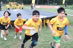 1.500 trẻ em thi vượt chướng ngại vật chuyên nghiệp