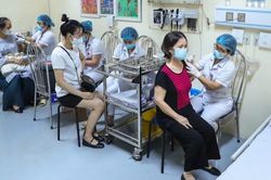 Chuyển Covid-19 từ nhóm A sang nhóm B là hợp lý