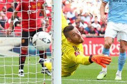 Chuyển nhượng MU 4/6: Huyền thoại muốn MU bán De Gea, Chelsea 'hét giá' 70 triệu bảng cho Mount