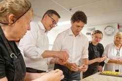 Canada, Ba Lan khẳng định quyết tâm hỗ trợ Ukraine trong thời gian dài nhất có thể