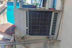 Dàn nóng điều hòa mưa gió tạt vào có cần che không? Thợ lâu năm sẽ cho bạn đáp án