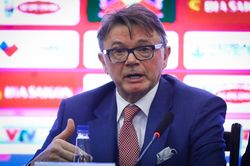 HLV Troussier: Theo tiêu chí, Quang Hải chưa thể có tên ở đội tuyển