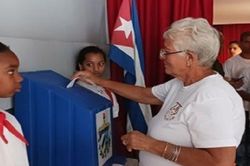 Cuba thành lập các hội đồng nhân dân địa phương