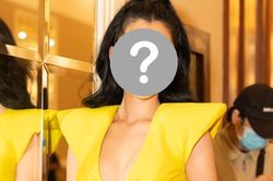 Người đẹp sinh năm 2002 nói gì khi bị nhận xét lên sóng là khóc nức nở?