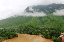 Thanh Hóa mưa dông ở các huyện miền núi
