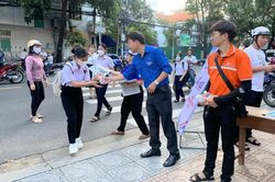 Thành đoàn Nha Trang tổ chức hoạt động tiếp sức kỳ thi tuyển sinh vào lớp 10