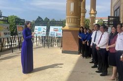 Triển lãm 'Tuổi trẻ với biển đảo quê hương'