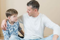 Cách dạy con tuổi dậy thì khéo léo cho các phụ huynh