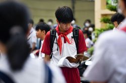 Đề thi và gợi ý đáp án môn Tiếng Anh tuyển sinh lớp 10 tại TP.HCM