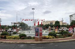 Triển lãm tranh cổ động kỷ niệm 75 năm phong trào thi đua yêu nước