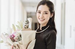 Hoa hậu Nông Thúy Hằng công khai tốt nghiệp Đại học loại Giỏi, đáp trả khi bị chê học vấn