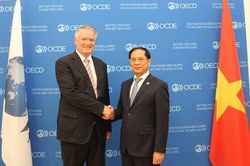 OECD khẳng định tiếp tục đồng hành cùng Việt Nam trong phát triển kinh tế theo hướng xanh và bền vững