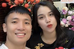 Động thái khó hiểu của phía Bùi Tiến Dũng sau status 'không xứng đáng làm bố' trên facebook bà xã