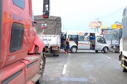 3 ôtô tông liên hoàn trên đường dẫn cao tốc TP.HCM - Trung Lương