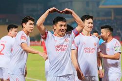 HLV Thạch Bảo Khanh từ chối bình luận chuyện đời tư Bùi Tiến Dũng