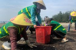 'Cuộc chiến' chống ô nhiễm nhựa bảo vệ đại dương