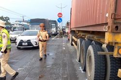 Tai nạn liên hoàn trên đường dẫn cao tốc TP. HCM- Trung Lương