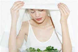 Cách xông hơi thanh lọc da mặt mùa hè