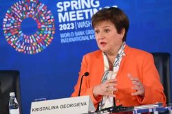 IMF: FED sẽ chưa thể đảo ngược chính sách lãi suất