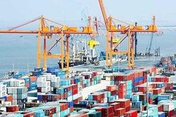 Xuất nhập khẩu giảm 15,3%