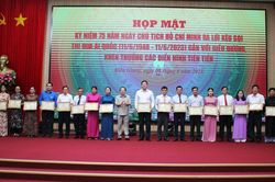 Kiên Giang: Tặng bằng khen 62 gương điển hình thi đua ái quốc