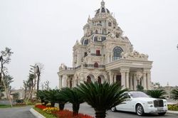 Ngắm biệt thự xa hoa không tưởng ở những ngôi 'làng tỉ phú'