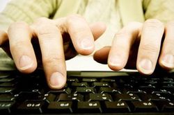 Phát ngôn của nhà văn trẻ có gì đến mức phải ầm ĩ?