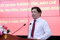 'Báo chí cần chủ động bác bỏ nội dung bôi nhọ, bịa đặt'