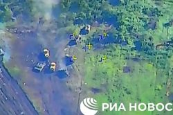 Cận cảnh Nga phá hủy nơi tập kết xe bọc thép Ukraine ở hướng Nam Donetsk