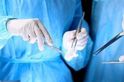 Một phụ nữ 50 tuổi gặp tai biến khi hút mỡ bụng