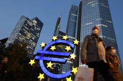 GDP giảm hai quý liền, khu vực đồng euro rơi vào suy thoái