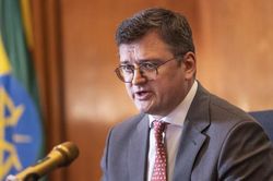Ukraine không chấp nhận sự hiện diện của quân đội phương Tây