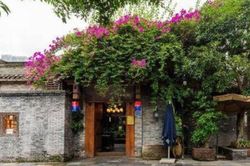 Tổ tiên đã dặn: 'Thà không có sân còn hơn có ruộng trước nhà'', phong thủy xưa nay đều rất kị