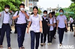 Đề thi tuyển sinh lớp 10 vào Trường THPT chuyên Lê Quý Đôn dài nhưng hay