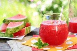 Bị hạ đường huyết ăn gì, uống gì để tăng?