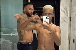 Vòng bụng gây chú ý của Neymar
