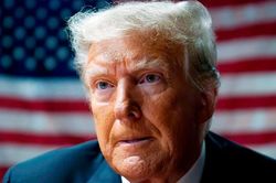 Ông Trump tung tin chấn động