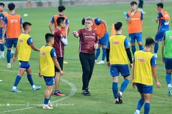 Bóng đá Việt Nam ngày 9/6: Tuyển Việt Nam và U23 Việt Nam tăng tốc tập luyện