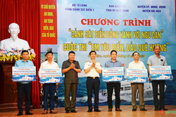 Vùng Cảnh sát biển 1 đồng hành với ngư dân Nam Định