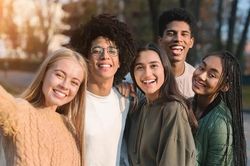 4 cách giúp con tuổi teen tự tin để thành công