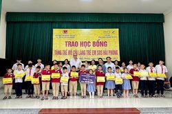 Trao 100 suất học bổng, 30 xe đạp cho học sinh mồ côi, khuyết tật tại Hải Phòng