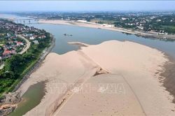 Sông Đà cạn nước kỷ lục
