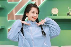 Đang thăng hoa ở show truyền hình xứ Trung, Chi Pu bất ngờ nhận tin vui, netizen réo gọi nồng nhiệt