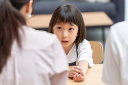 Những đứa trẻ có và không có tiền tiêu vặt lớn lên khác nhau ở 3 khía cạnh