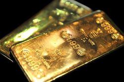 Giá vàng thế giới tăng mạnh nhờ đồng USD giảm giá, trong nước tái lập mốc 67 triệu đồng/lượng