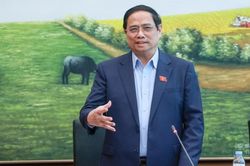 Thủ tướng: Không để người dân khó khăn khi nhường đất làm dự án